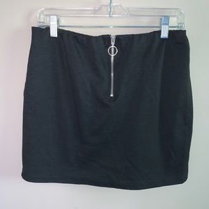 O-Ring Zipper Black Skirt
